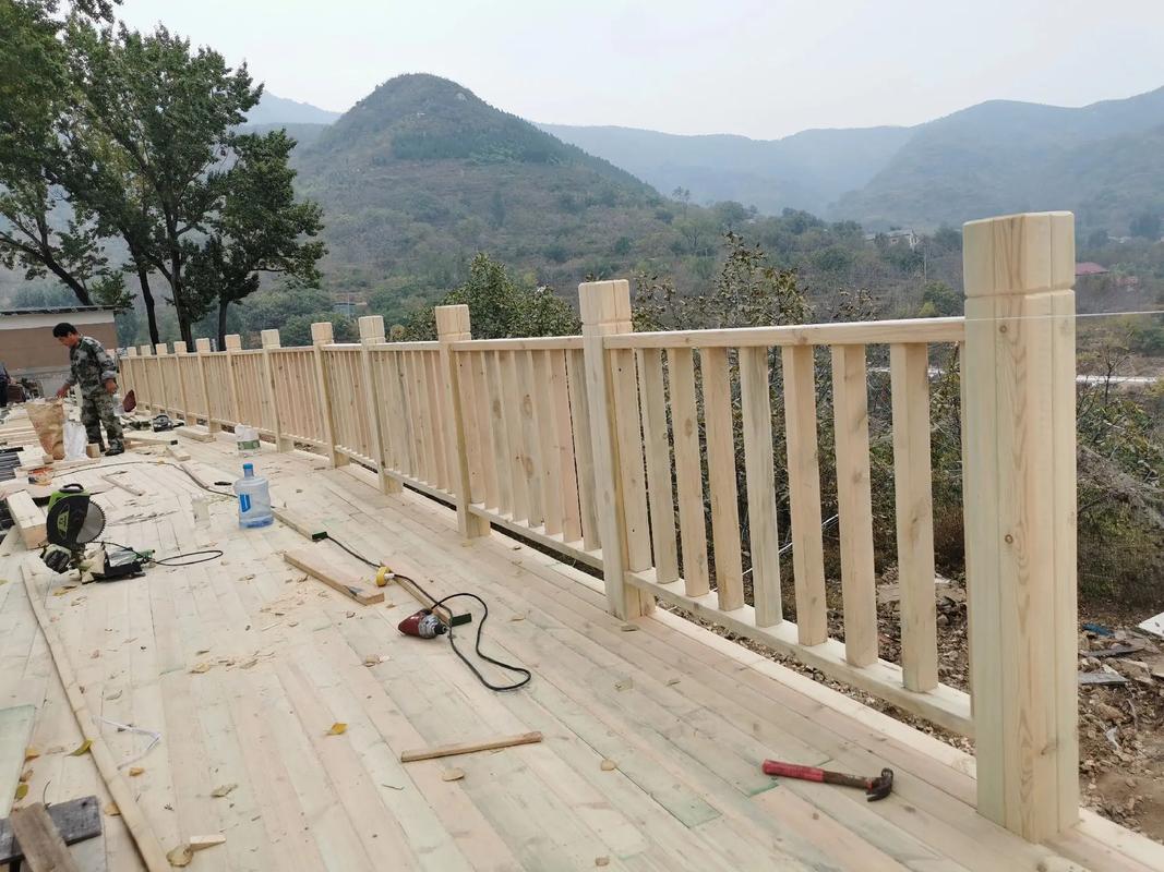 防腐木围栏活动中&hellip;#园林景观工程 #防腐木工程 #围墙护栏